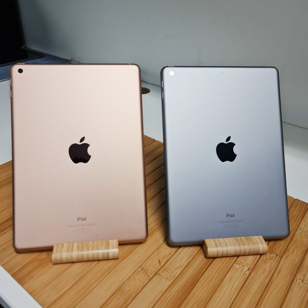 Apple iPad 6th Generation 9.7" WiFi - Image 8